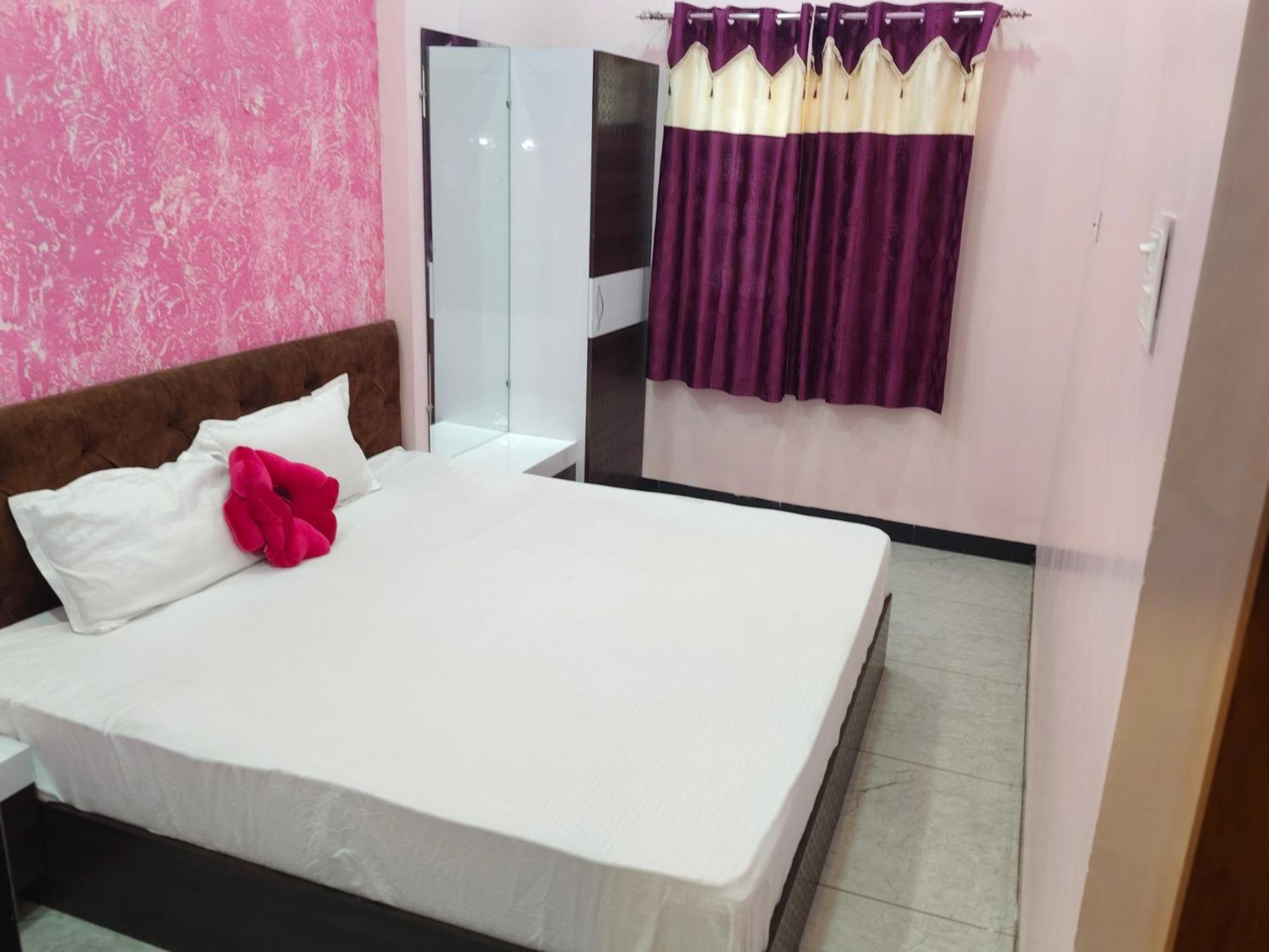 Anant Home Stay Ujjain Bilik gambar
